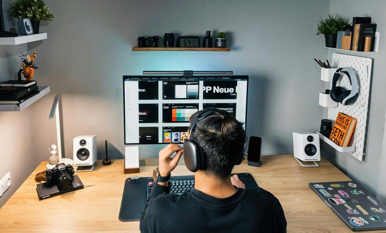 Tips for Creating a Cozy and Productive Home Workspace